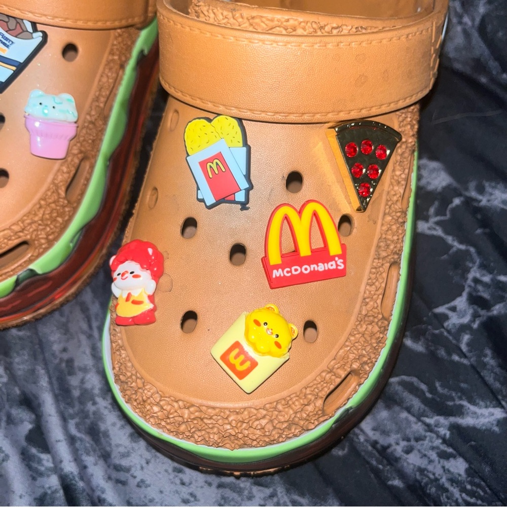 McDonalds hamburger crocs Slip-On platform Clog with cheeseburger Charms w7 m5 - Picture 3 of 8